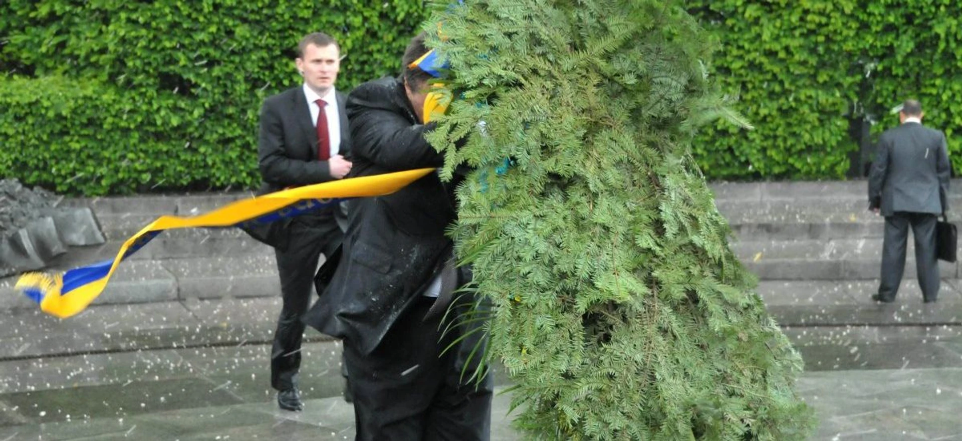 Пропало все, Куля в лоб и Я от Кононенко. Главные политические мемы Украины