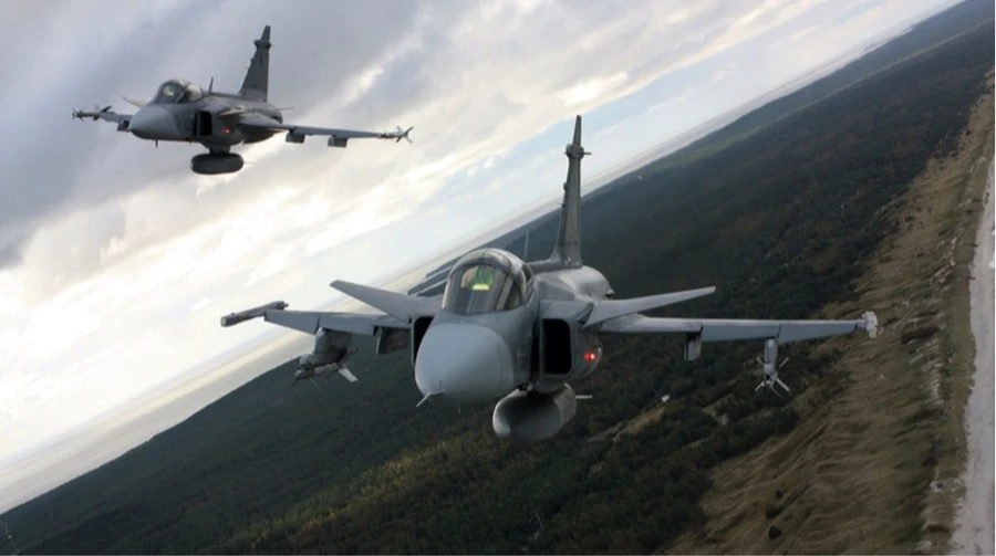 Gripen jets can land on roads and use all missiles Ukraine has – Zelenskyy