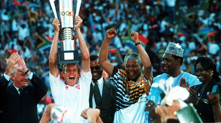 Плакав навіть Пеле: як ПАР здолала апартеїд і виграла Кубок Африки