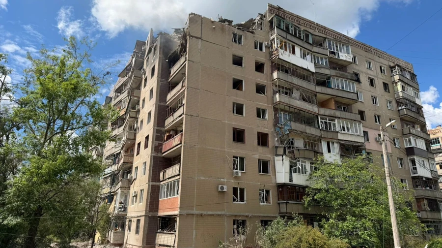 Росіяни скинули три авіабомби на багатоповерхівки в Дружківці: 5 потерпілих