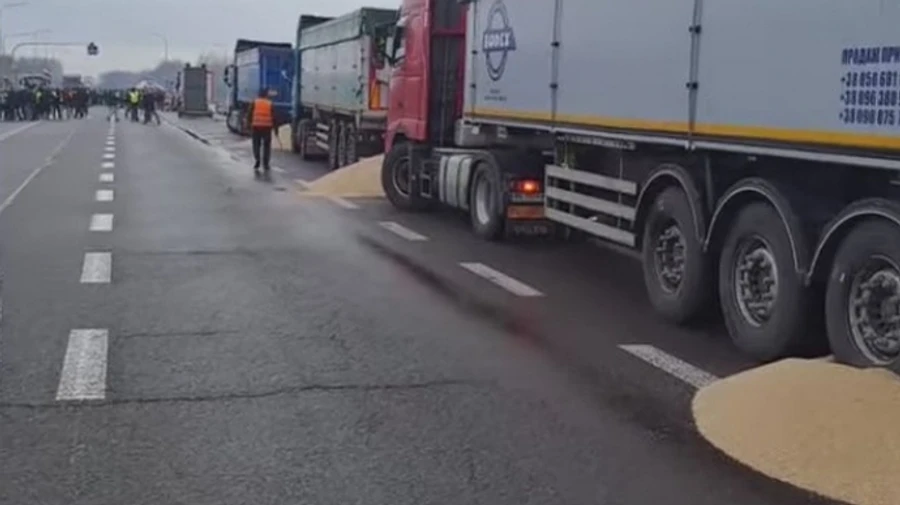 Polish police report on investigation into grain-spilling incident in border area