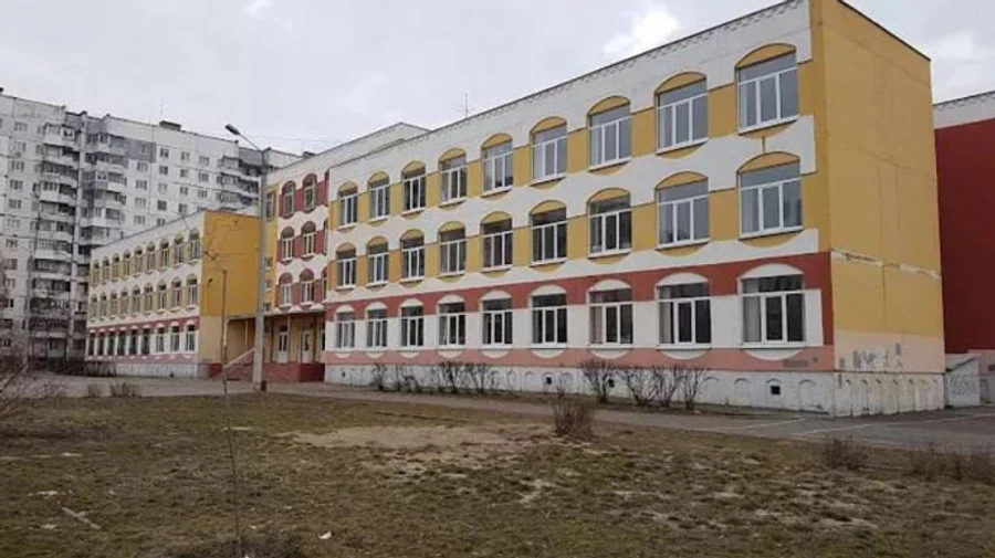 В Росії восьмикласниця влаштувала стрілянину в ліцеї і наклала на себе руки 