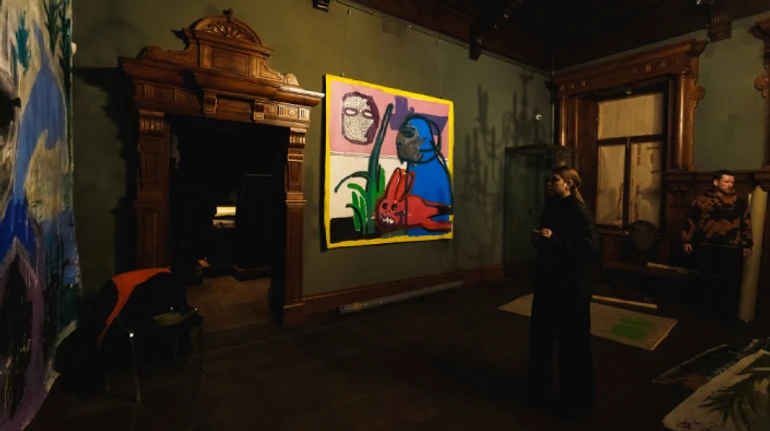 Старовинний музей, камастура і вітрина із повітряними кульками: у Ханенків відкрилась виставка сучасного мистецтва