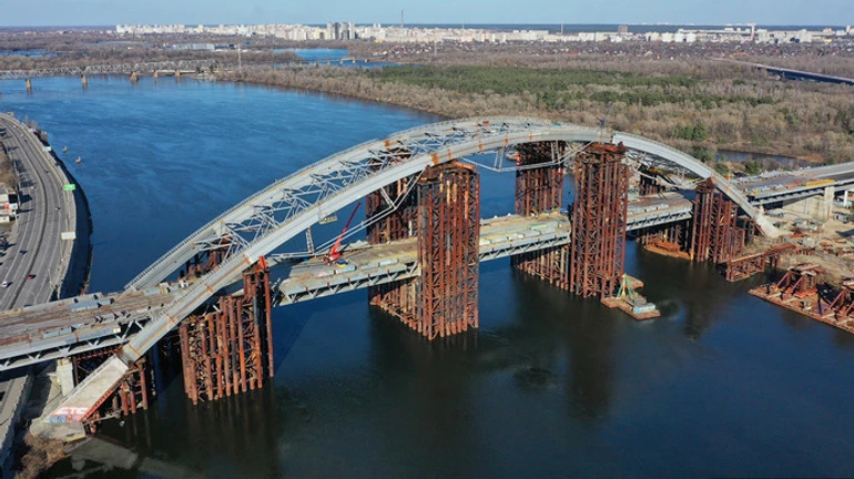 Будівництво Подільського мосту в Києві: правоохоронців не пускали для слідчих дій