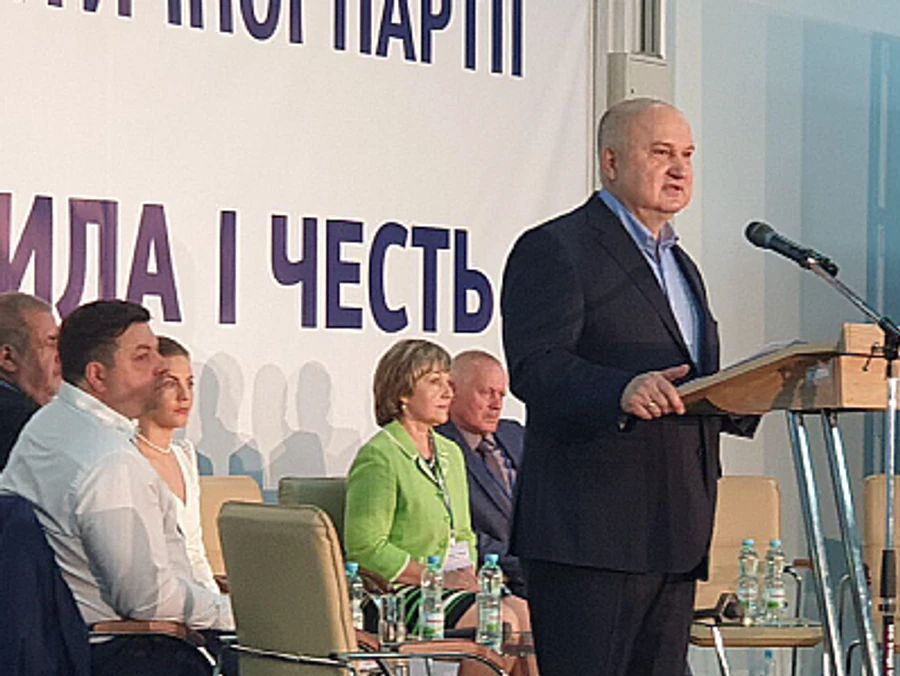 Со Смешко на выборы идет Чубаров и обвиненный в госизмене Замана