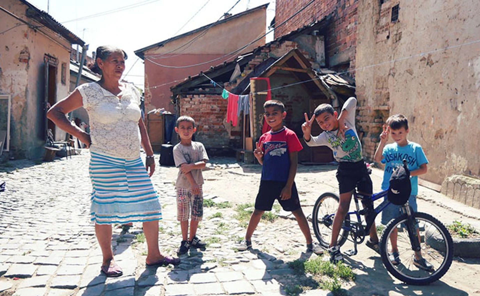 Колискова Слави. Що думають про президента Вакарчука у дворі його дитинства