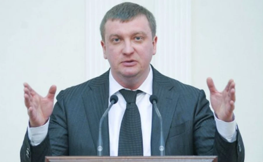 Петренко: КС у будь-який момент може анулювати закон про люстрацію