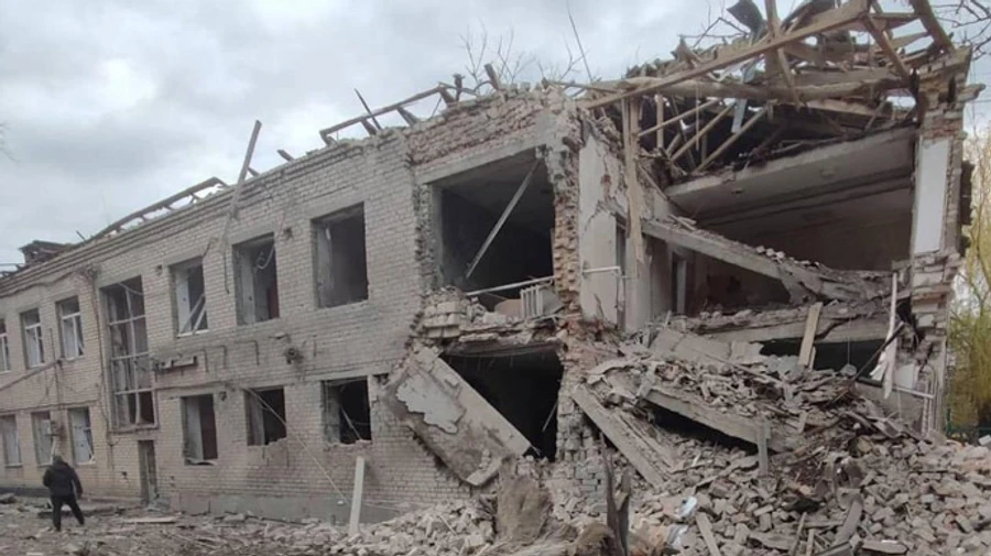 Russians shell a hospital in Mykolayiv region