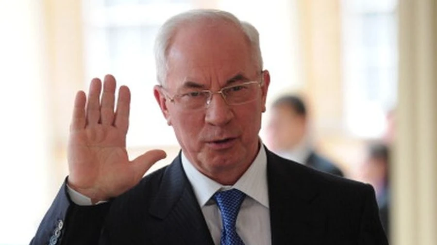 Азаров через ОАСК хоче зняти з себе санкції РНБО