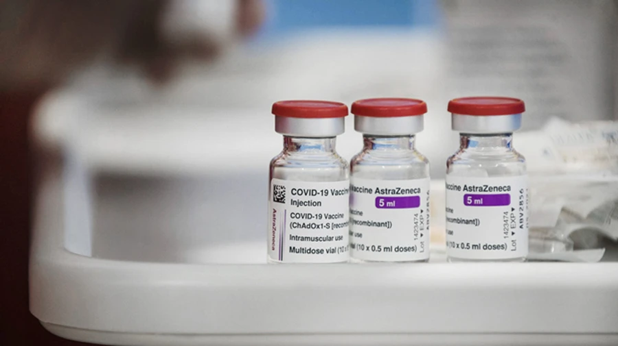 Партія вакцини AstraZeneca, яка мала бути в Україні 22 квітня, прибуде пізніше  