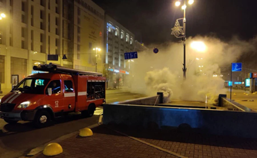 5 районов Киева и 80 домов без связи и электрики из-за пожара на Крещатике