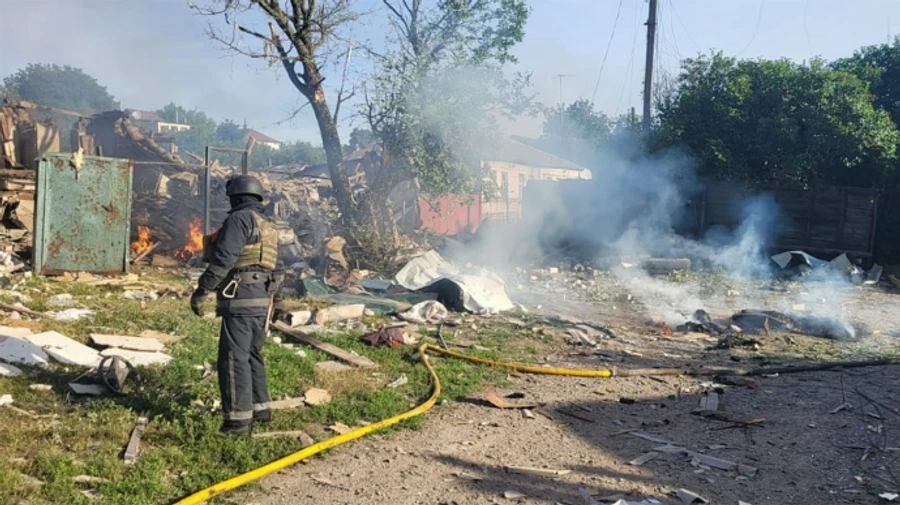 Russians attack Kupiansk: house on fire, man injured – photos