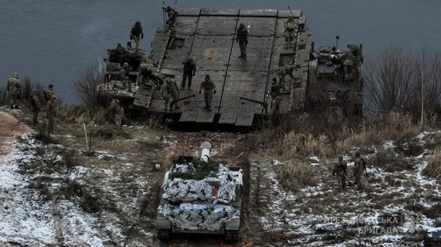 Russians try to knock out Ukrainian forces from bridgeheads on Dnipro's left bank – General Staff report