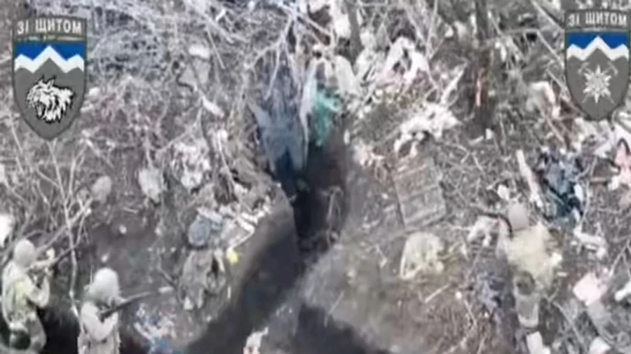 Soldiers from 108th Separate Mountain Assault Battalion storm Russian positions and capture 10 occupiers