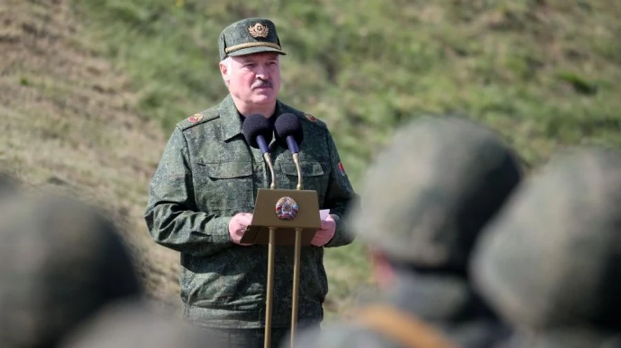 Lukashenko threatens Zelenskyy during meeting with security forces and military personnel