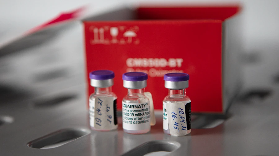 Ізраїль запускає вакцинацію третьою дозою людей від 40 років