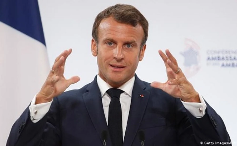 Макрон назвав колоніалізм серйозною помилкою Франції