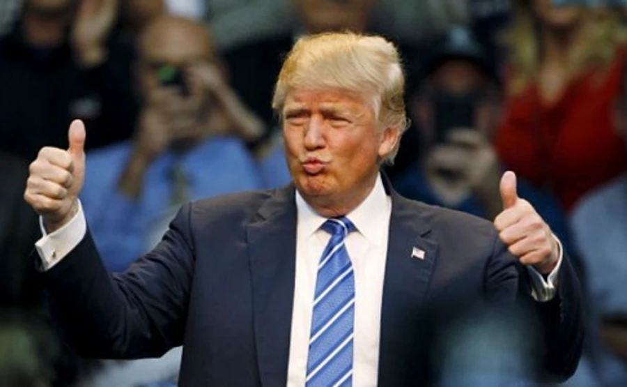 ТРАМП ПЕРЕМІГ НА ВИБОРАХ. КЛІНТОН ВИЗНАЛА