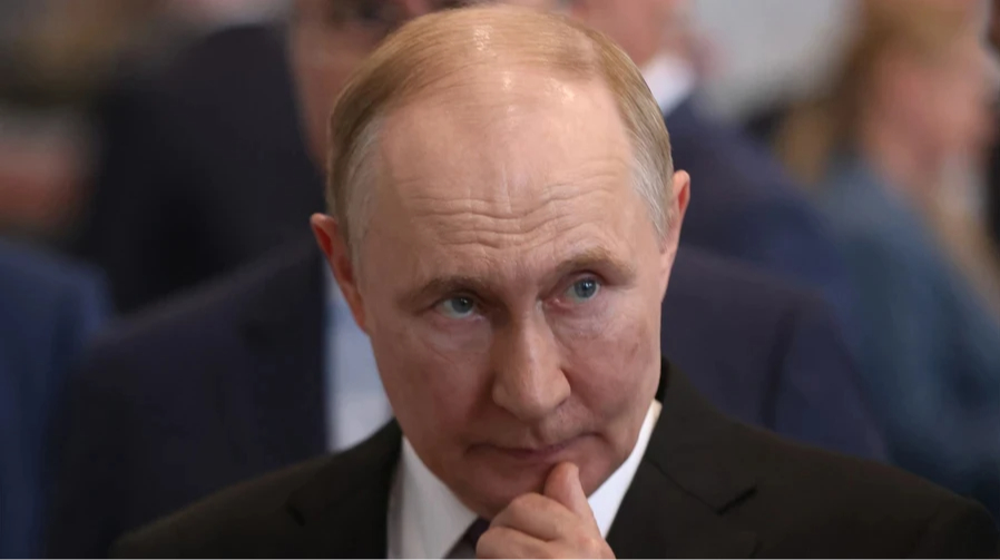 "Буде складно дістатися": Путін анонсував створення системи постачання пального до окупованого Криму