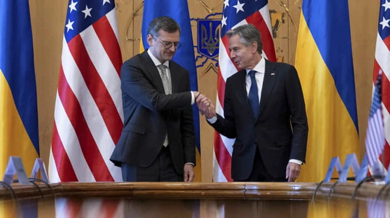 Від гітари до перемоги: деталі візиту Блінкена до України, що приніс чимало несподіванок