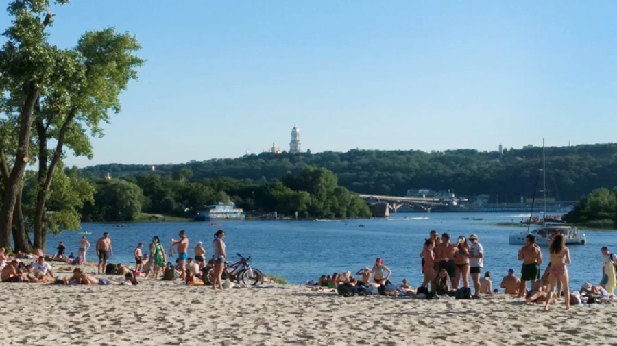 Жара в Киеве бьет рекорды второй день подряд