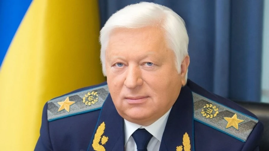 Суд ЕС отменил санкции против Пшонки и его сына