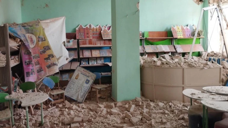 Никополь под артой: как выживают библиотеки, волонтеры и никопольцы под нулем