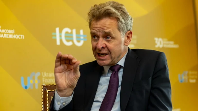 Україна показала прогрес у реформах, проте часто він був швидше формальний