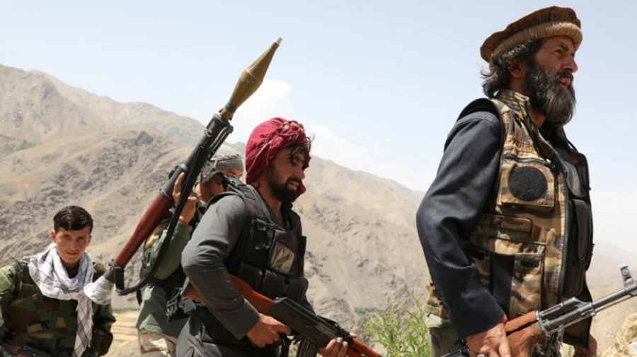 На фоне наступления талибов в Афганистане объявили комендантский час