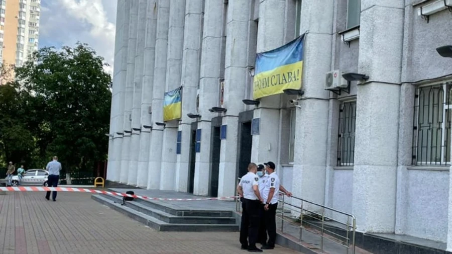 Біля міськради Вишгорода сталася стрілянина 