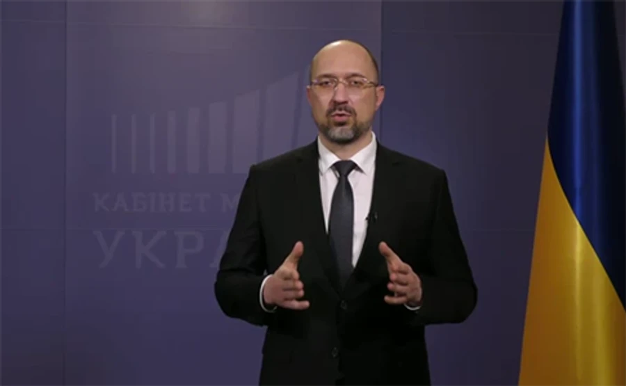 Шмыгаль рассказал, когда начнут снимать карантин