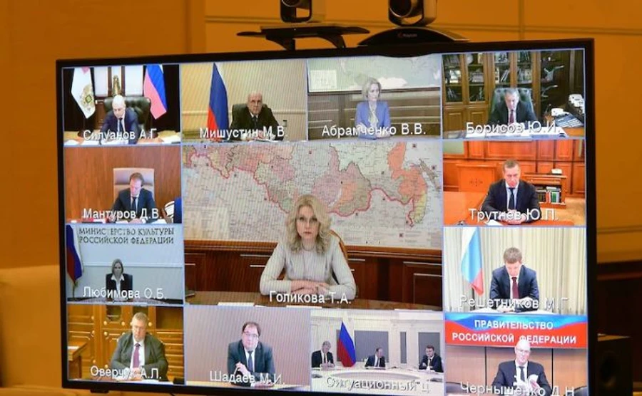 У Росії готуються до продовження карантину і говорять про вакцини від COVID-19