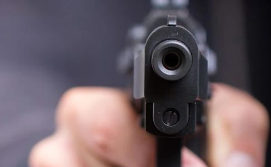 У Нікополі стріляли на сесії міськради