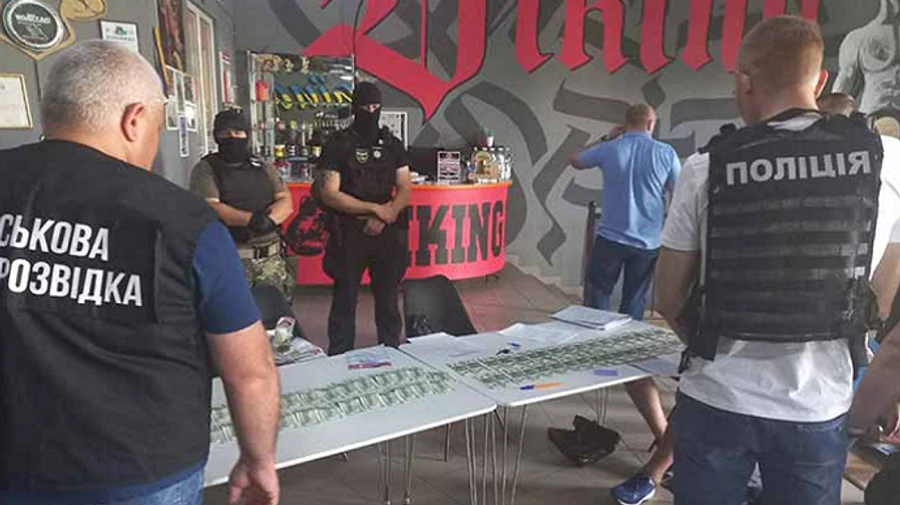 Працівник військкомату торгував довідками на Тернопільщині: посланий на фронт