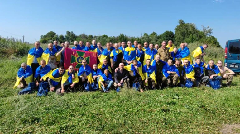 Ukraine liberates 45 soldiers and 2 children from Russian captivity