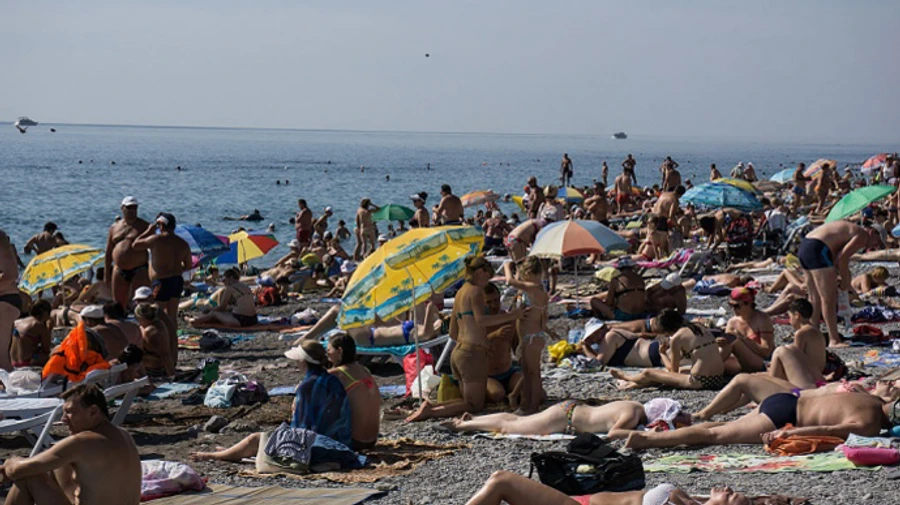 Authorities in occupied Crimea admit that their tourist season has failed