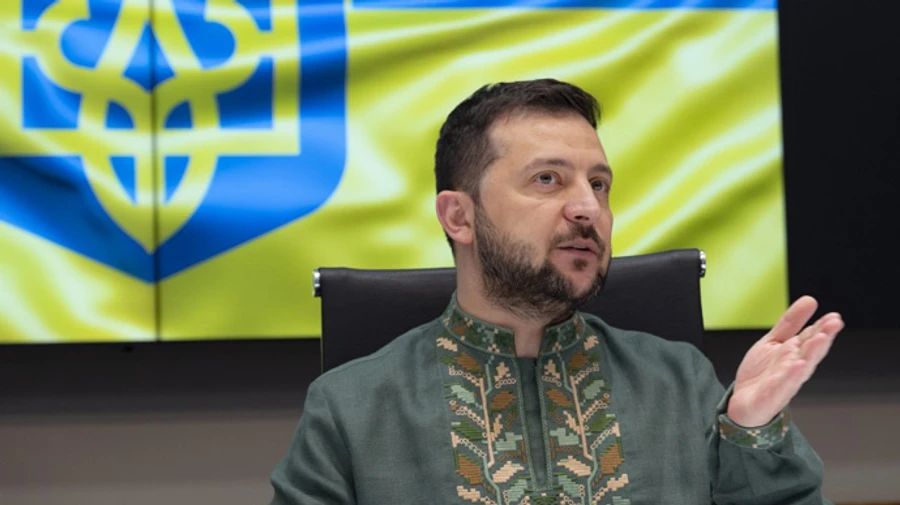 Зеленський: Шварценеггер більше не герой, герой – українська бабця, котра зупиняє танк