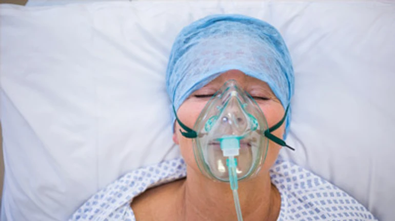 Як дихається Україні при COVID-19: реальна ситуація з киснем в лікарнях, та що не так із закупівлею концентраторів