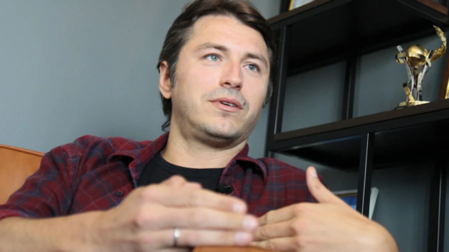 Старі технологи та нові активісти: хто готує Притулу до виборів