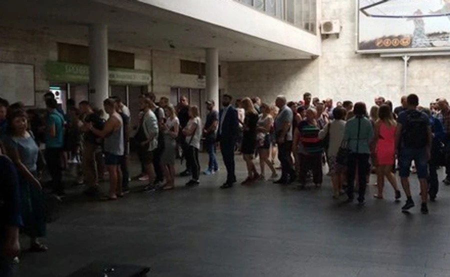 У столичному метро зібралися черги за день до подорожчання проїзду