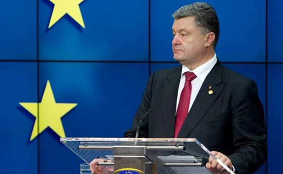 Порошенко: загибель жителів Авдіївки – ціна за прагнення бути вільними