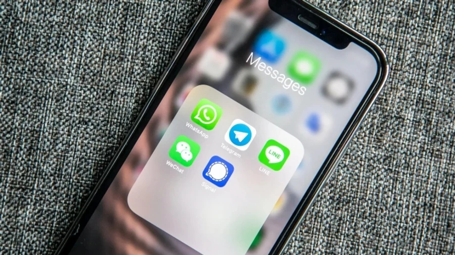 Russian officials ordered to switch to spy-linked Max messaging app by September