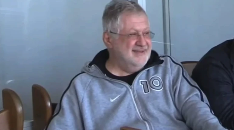 Ермак убеждает Зеленского, что за коррупционными скандалами в стране может стоять Коломойский – УП