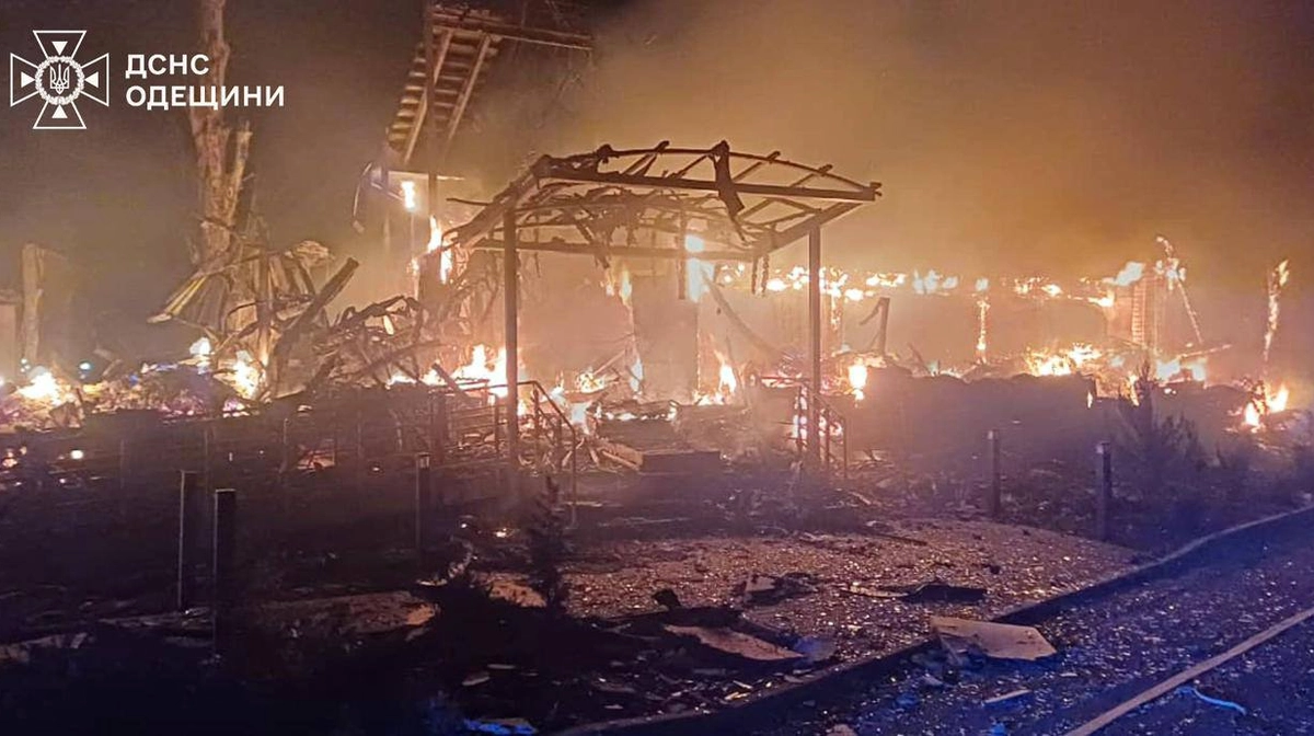 Russia strikes port infrastructure in Odesa Oblast overnight: 1 killed, several injured – photos