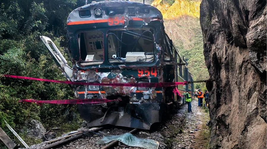 Біля Мачу-Пікчу в Перу зіткнулися поїзди з туристами: є загиблий та десятки поранених