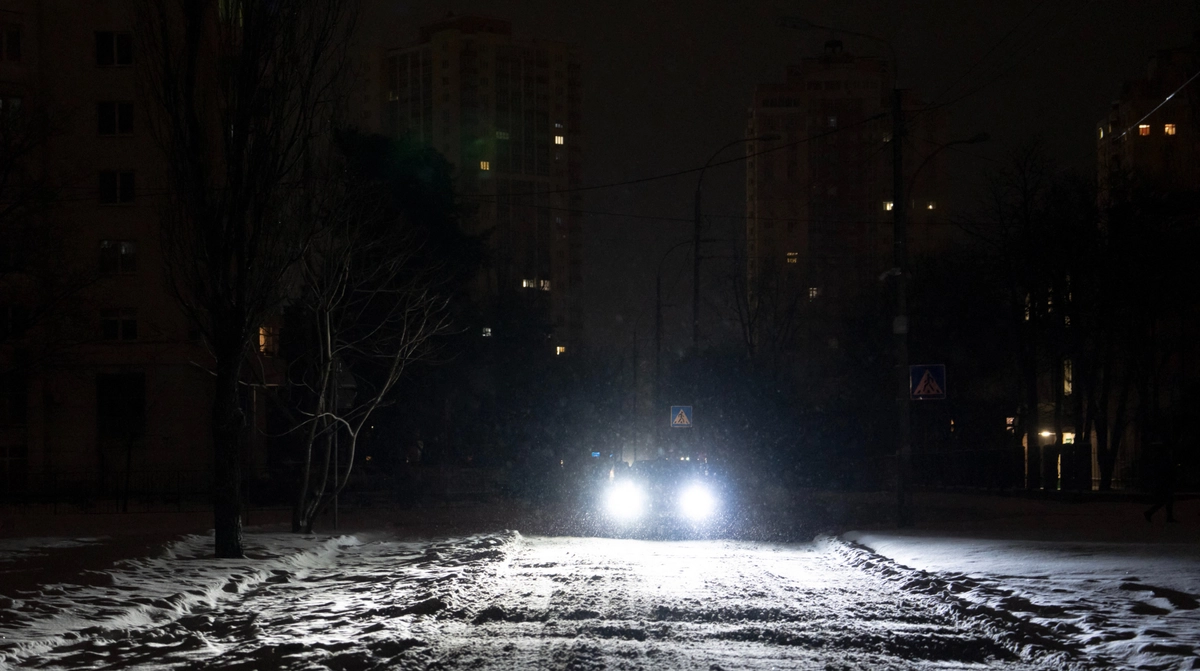 Over 800,000 households in Kyiv remain without power