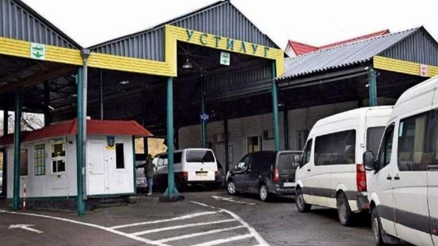 Поляки розблокували ще один пункт пропуску на кордоні з Україною