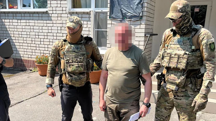 Погорел еще один военком: начислял сотни тысяч тем, кто не был на фронте 