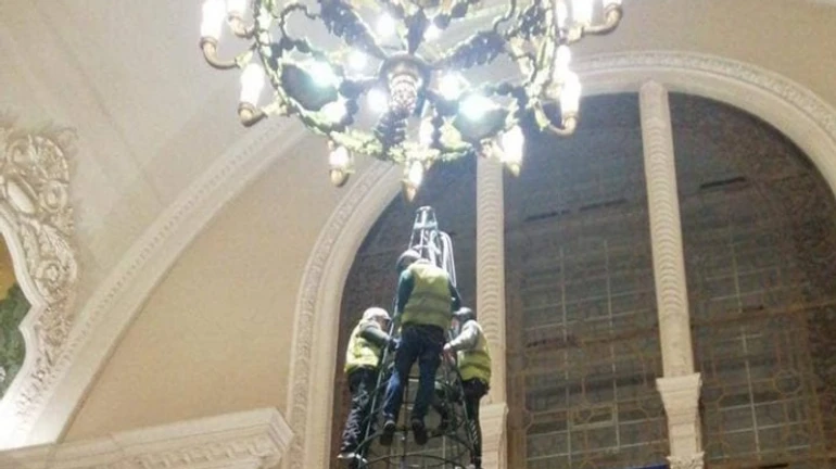 Коштовна ялинка УЗ, яка знайшлася після кримінальної справи: розслідування триває