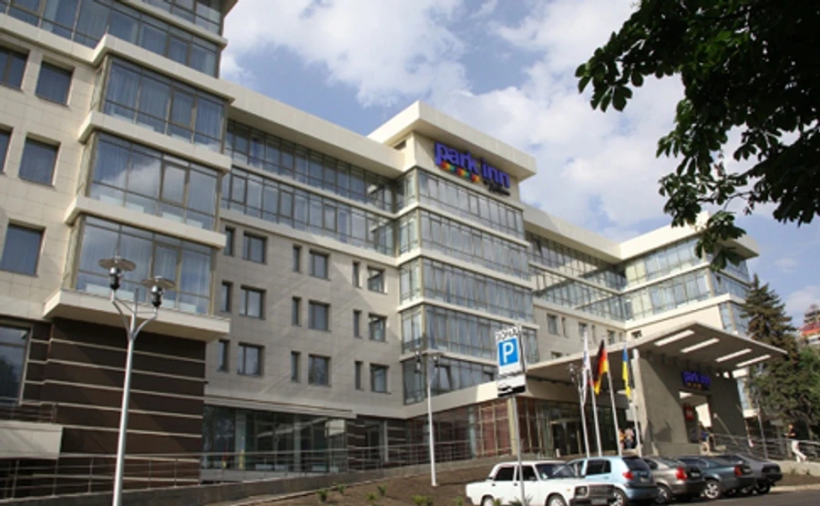 Возле администрации главаря ДНР взорвали 3 самодельные бомбы – РосСМИ